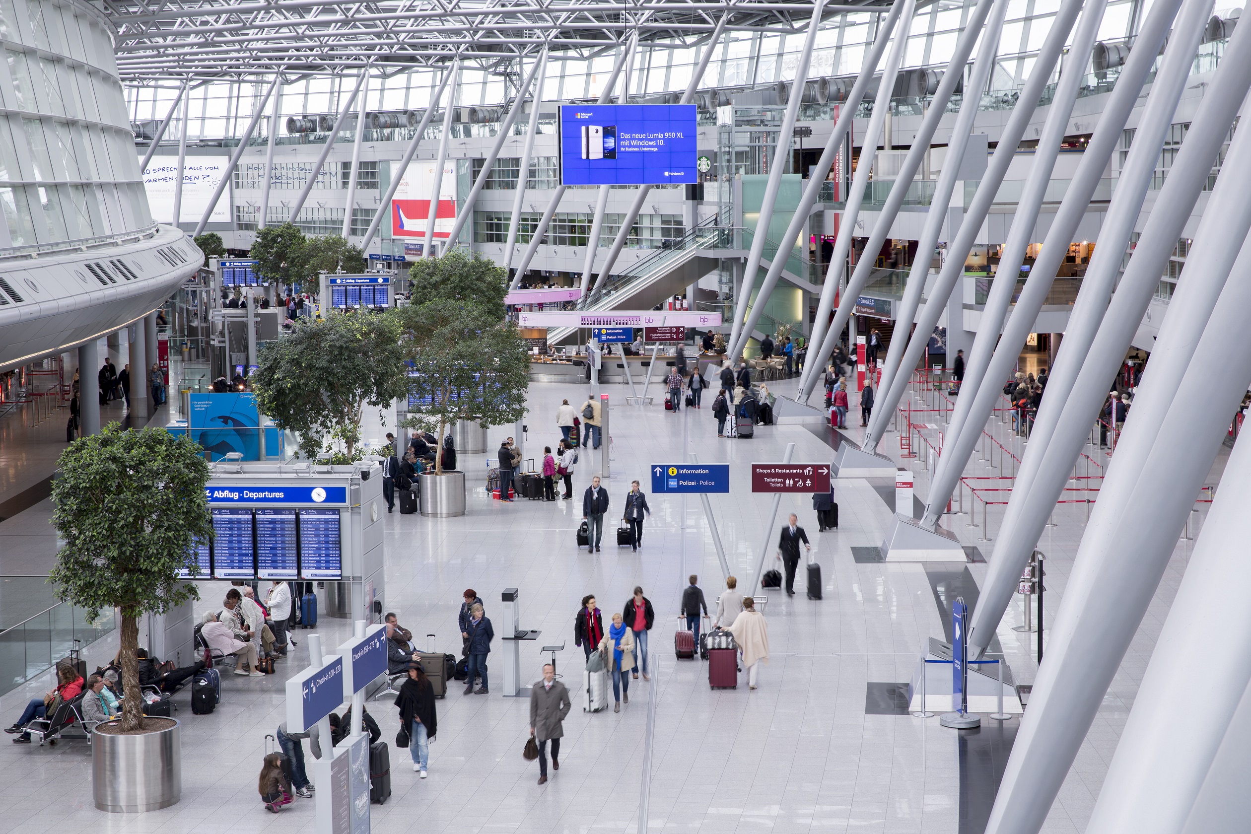 dusseldorf airport virtual tour